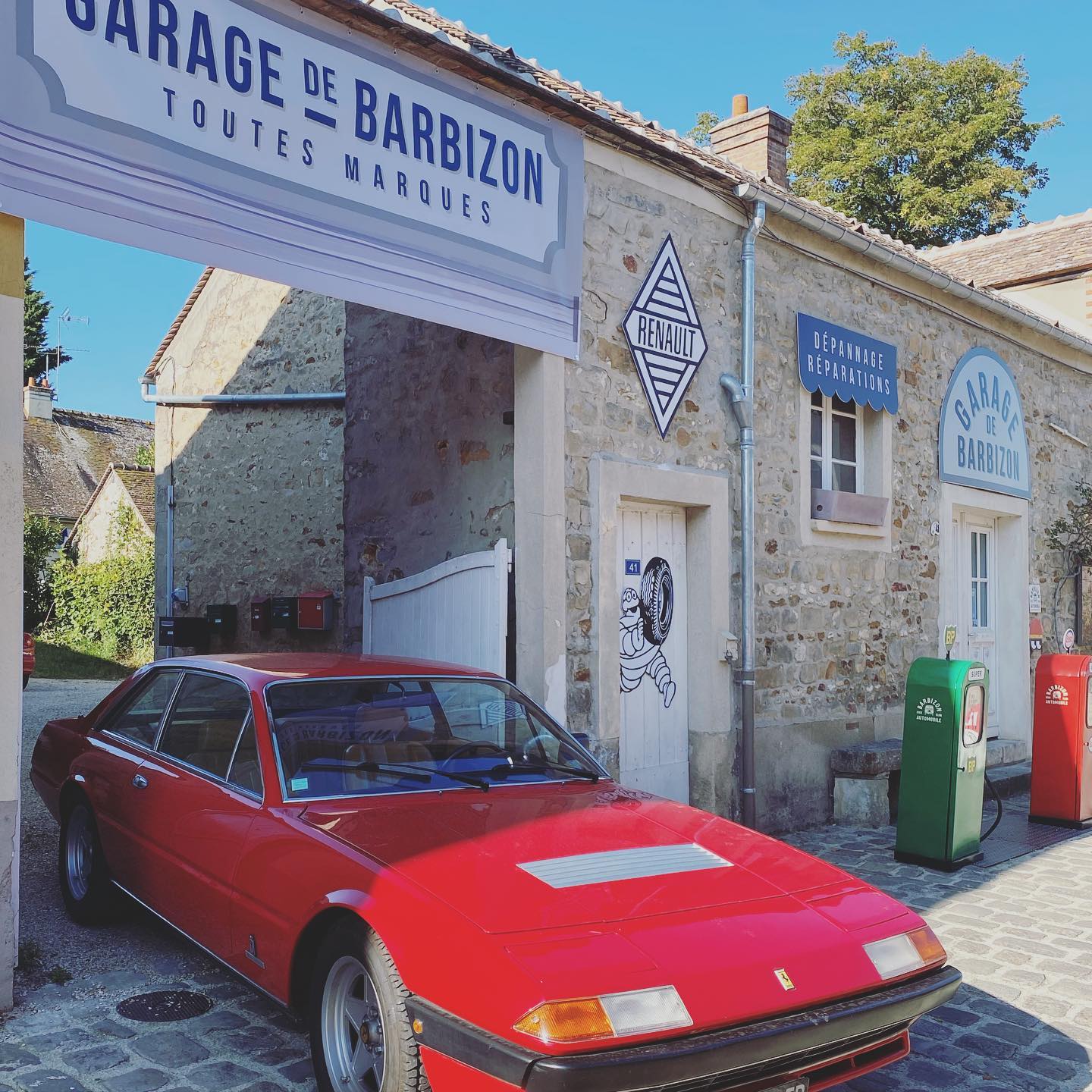 Ferrari garage barbizon automobile club